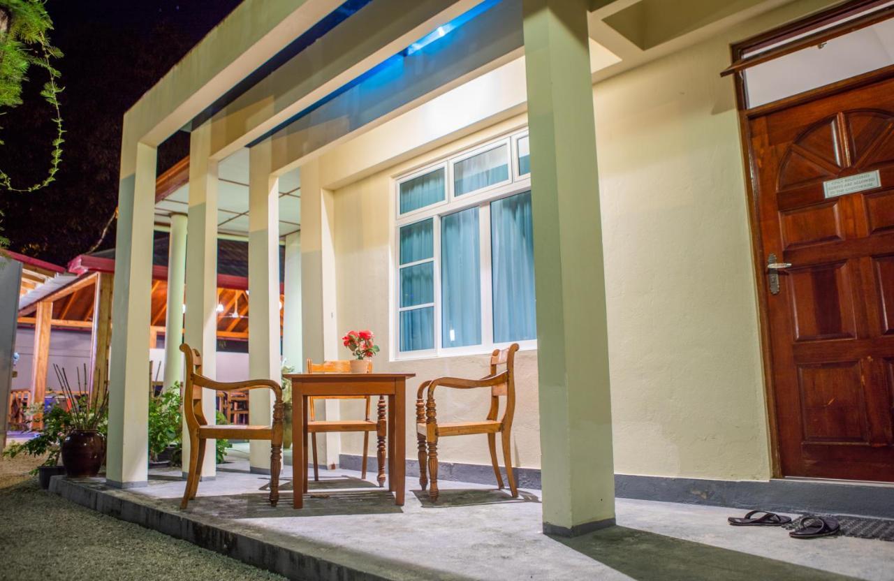 Charming Holiday Lodge- Addu Atoll Meedhoo, Maldives Ngoại thất bức ảnh