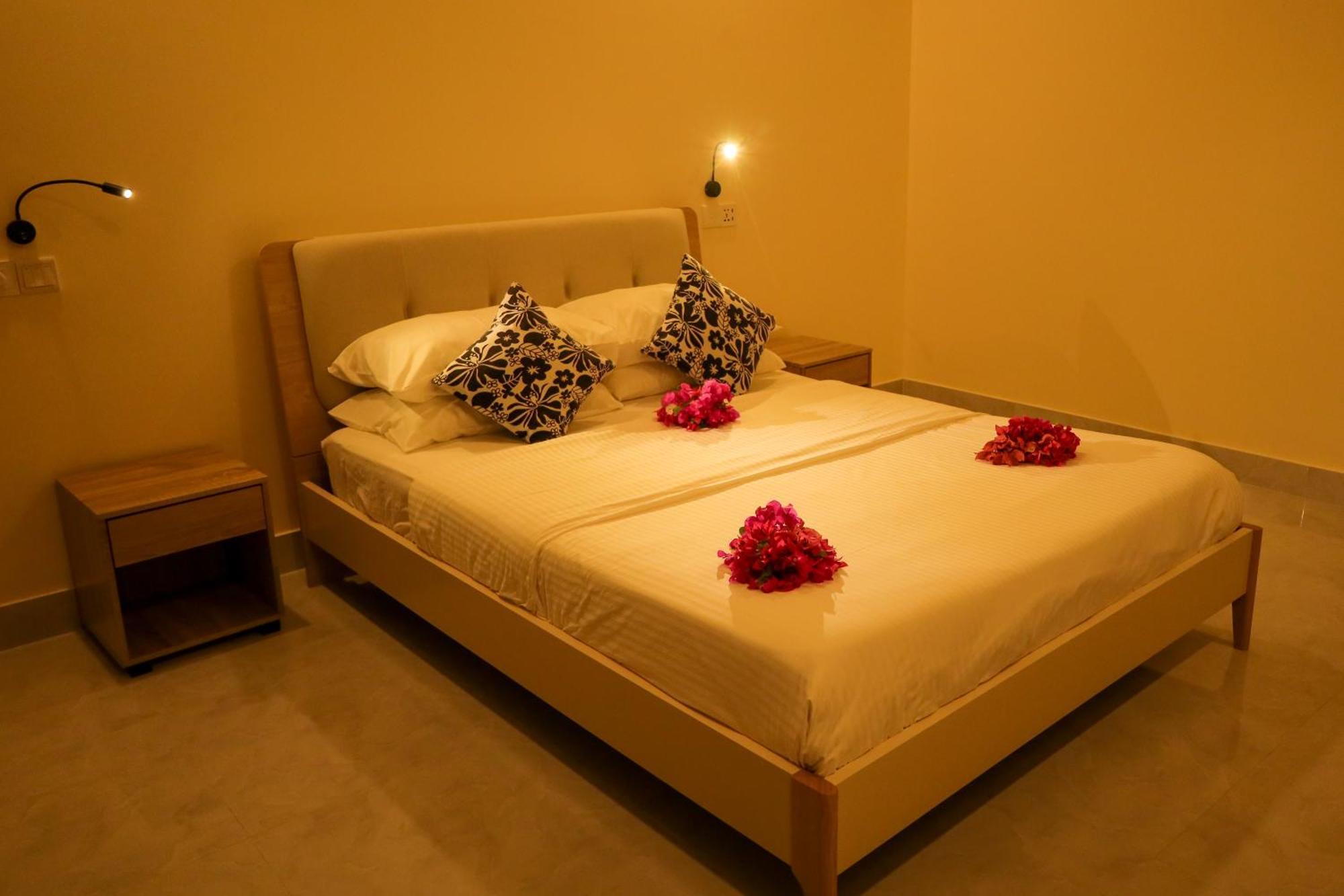Charming Holiday Lodge- Addu Atoll Meedhoo, Maldives Ngoại thất bức ảnh