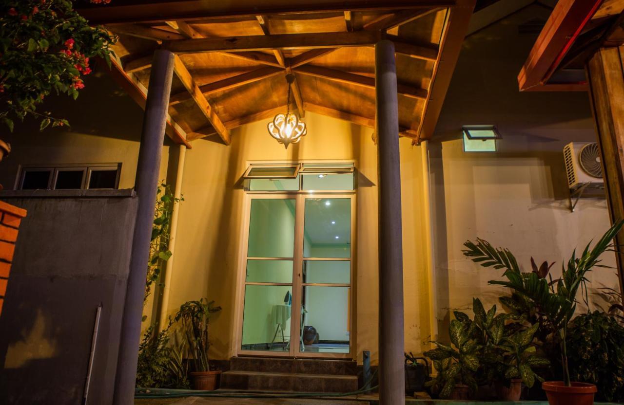 Charming Holiday Lodge- Addu Atoll Meedhoo, Maldives Ngoại thất bức ảnh